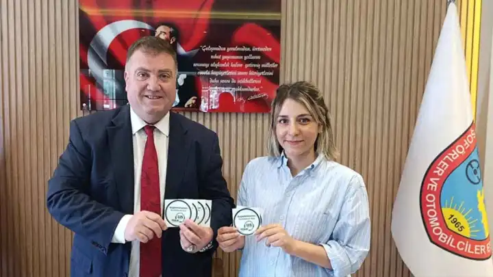 İzmir'de taksilerde bağımlılıkla mücadele mesajı