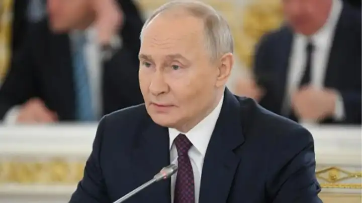 Putin Zelenski ile görüşmeye gelecek mi?