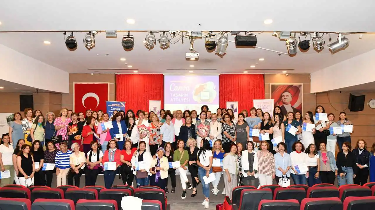 Çiğli'den Türkiye'ye örnek model: Kadınlar Dijitalde Parlıyor haberinin görseli