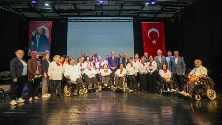Gaziemir’de engelli bireyler ve ailelerinden unutulmaz konser
