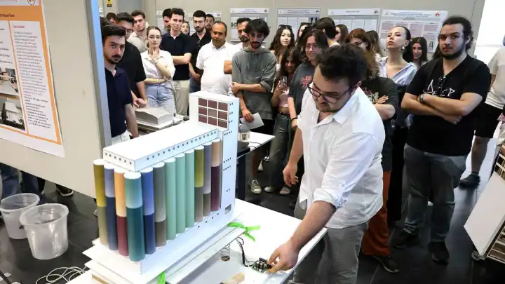 İEÜ’den dünyaca ünlü binalara deprem simülasyonu