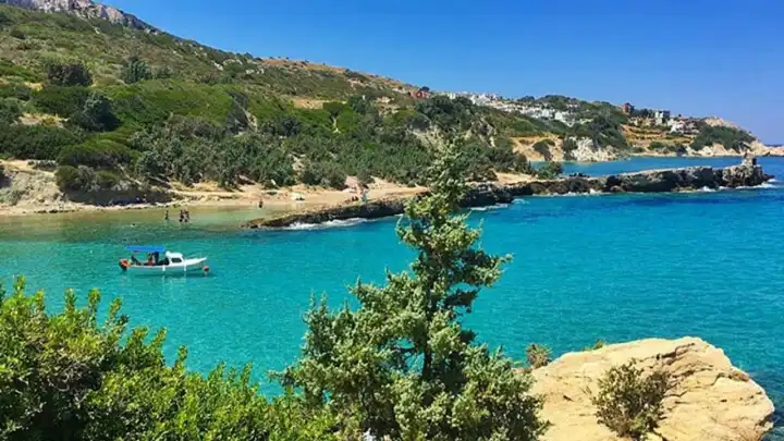 İzmir’in en gizli cenneti nihayet ortaya çıktı! Karaburun’daki bu koy göreni kendine aşık ediyor