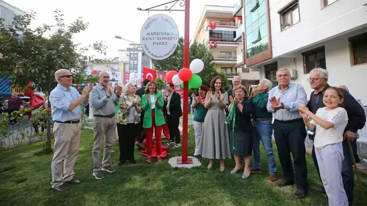Karşıyaka Kent Konseyi Parkı açıldı 