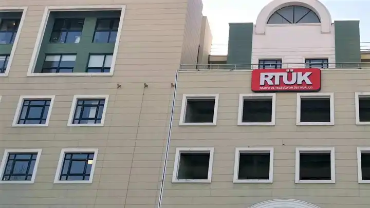 RTÜK'ten TV kanallarına dev ceza!