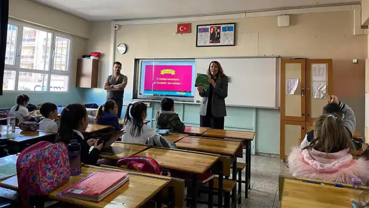 Karşıyaka Rotaract Kulübü 2 bin 305 öğrenciye umut ışığı oldu