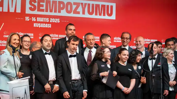 Kuşadası’nda Otizm Sempozyumu: İzmir’in projeleri örnek gösterildi