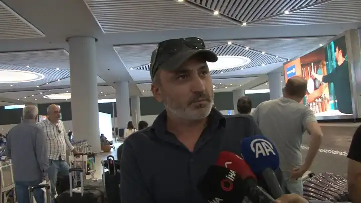 Libya'da bulunan Türk vatandaşlar ülkeye geri döndü