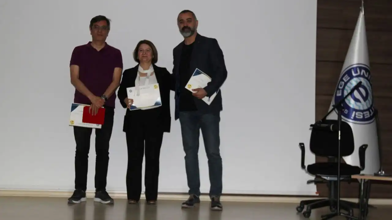 Yazar Ahmet Büke Ege Üniversitesi'nde: Deli İbrahim Divanı konuşuldu  haberinin görseli