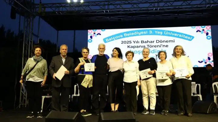 Balçova Üçüncü Yaş Üniversitesi dönem sonunu gururla tamamladı