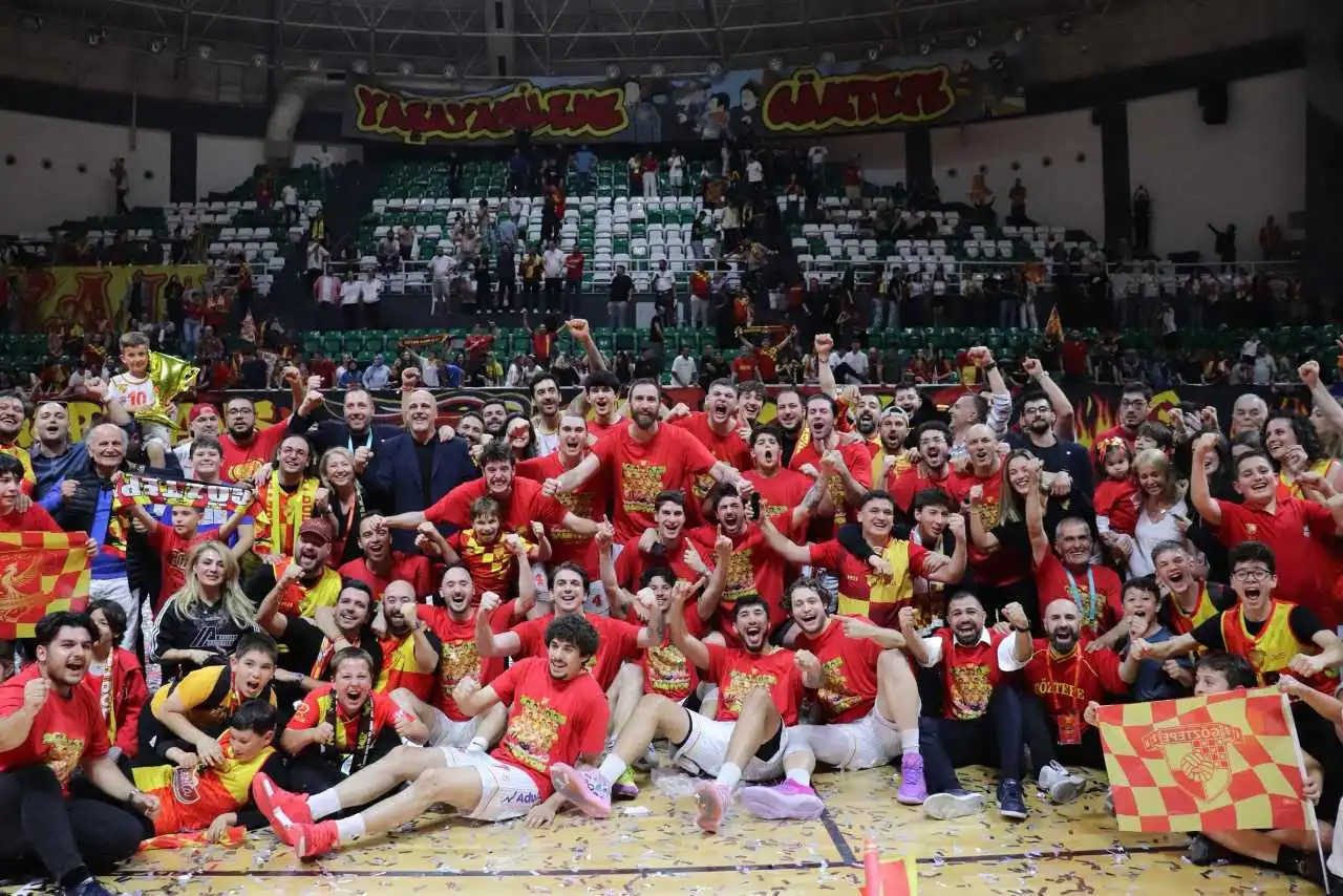 Göztepe, sezonu galibiyetle bitirdi  haberinin görseli