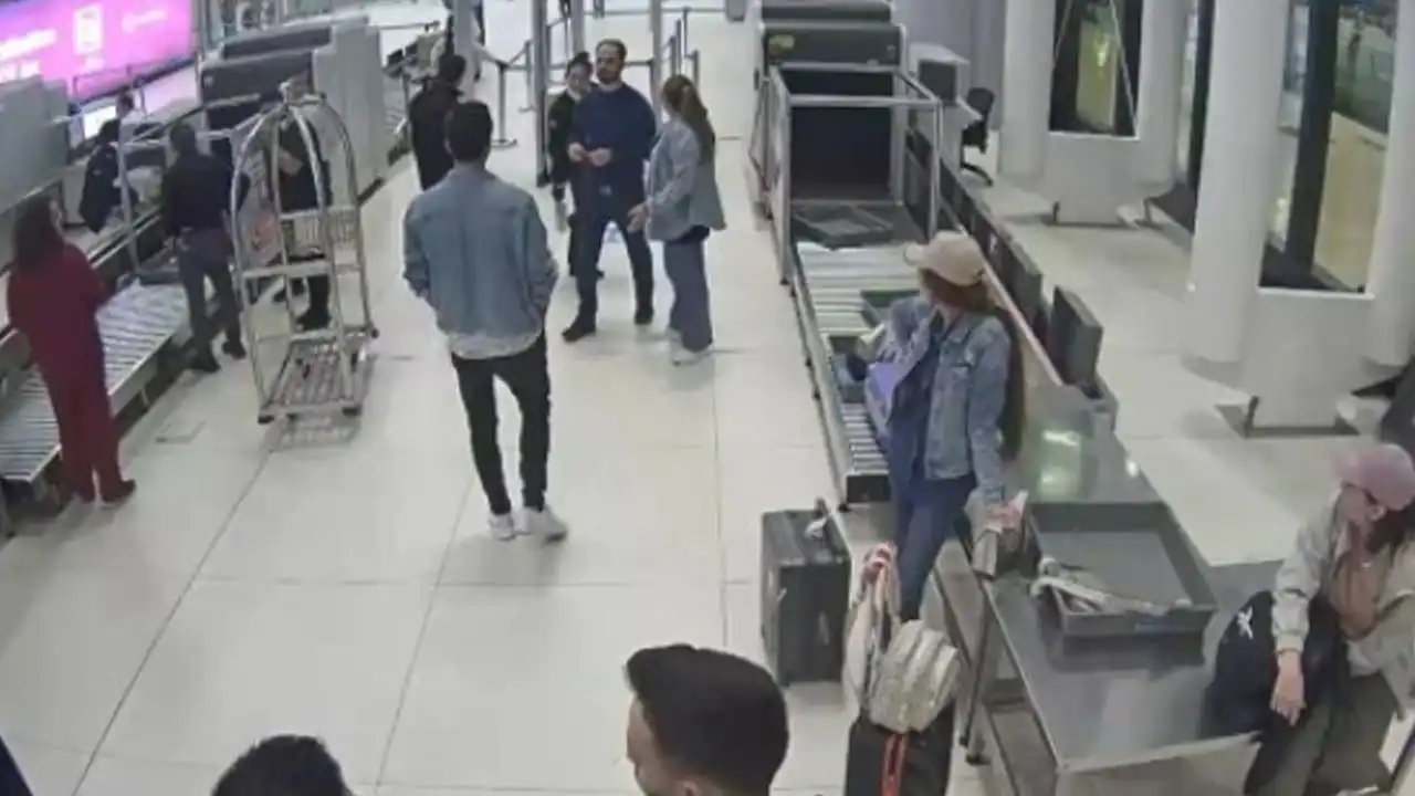İstanbul Havalimanı'nda kırmızı alarm: Cinsel organlarında kilolarca çıktı! haberinin görseli