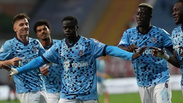 Başakşehir Kasımpaşa'yı 3 golle geçti