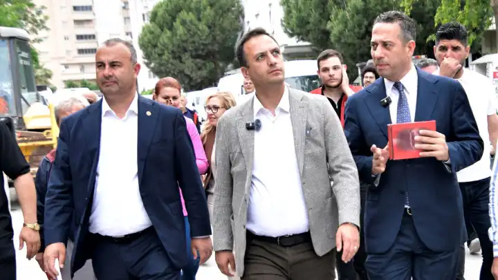 Bornova Abide-i Hürriyet’ten Gündoğdu’ya coşkulu demokrasi yürüyüşü