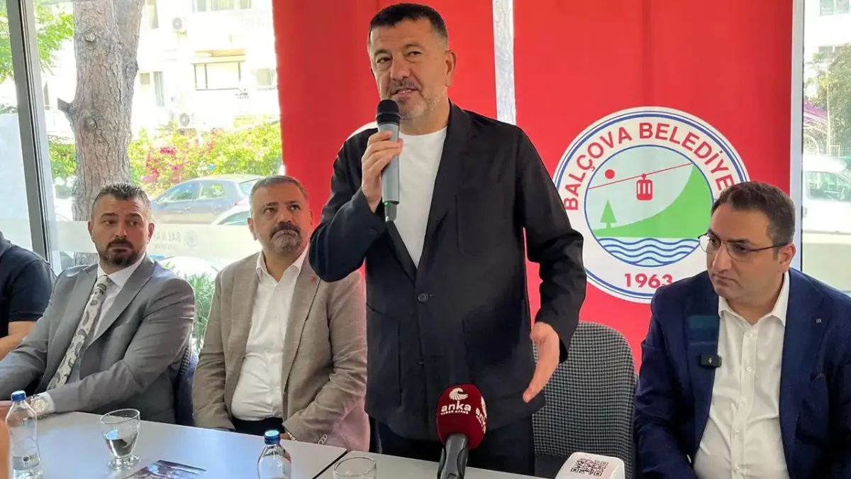 Büyük İzmir Mitingi öncesi Ağababa’dan İzmir çıkarması  haberinin görseli