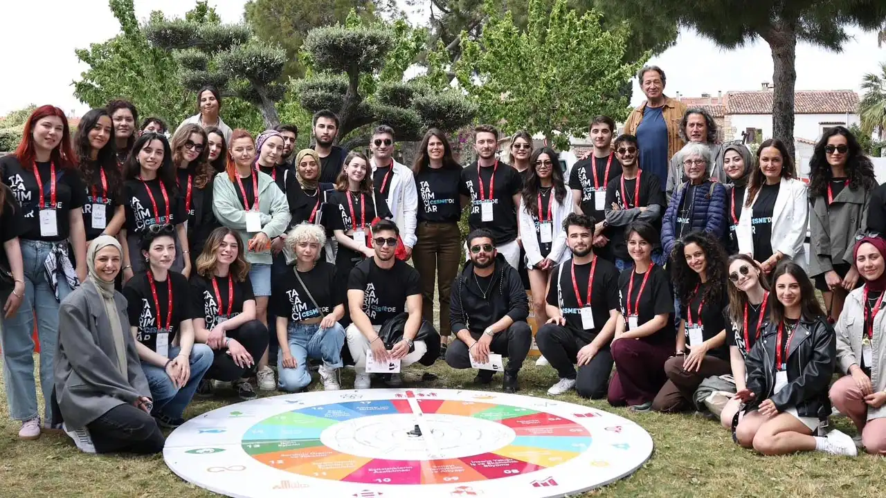 Denizli tasarımcı gençler ile bir araya geldi haberinin görseli