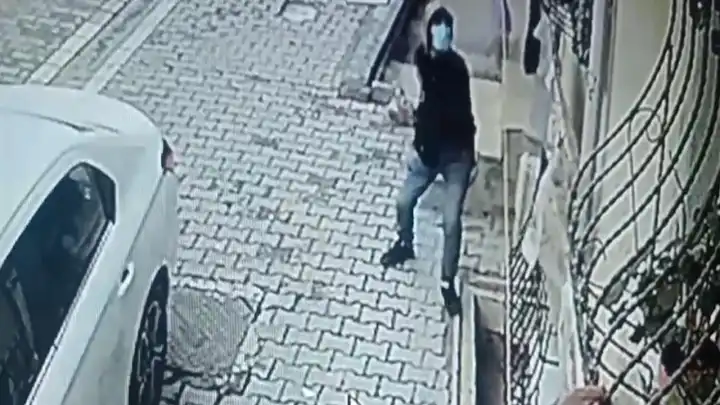Esenyurt’ta kezzap dehşeti: Boşanma aşamasındaki eşinin ailesine saldırdı