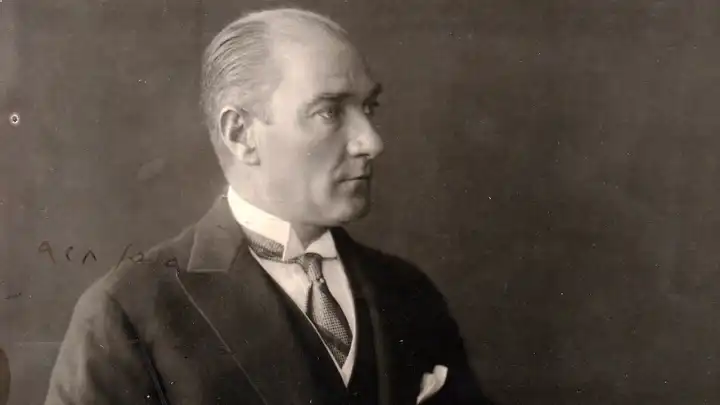 Atatürk’ün 1927 yılında çekilen fotoğraflarına ait nadir görüntüler gün yüzüne çıktı