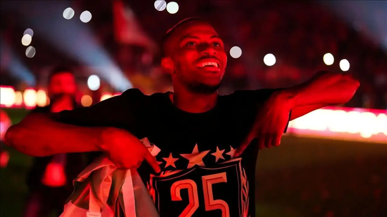 Galatasaray, Victor Osimhen'in bonservisini almaya hazır haberinin görseli
