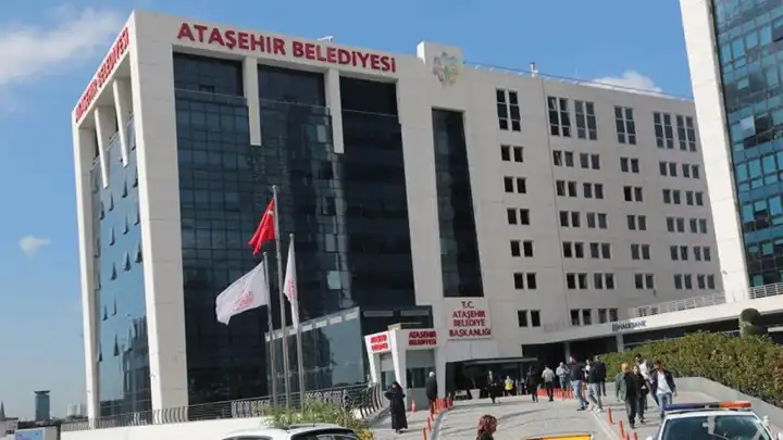 Ataşehir Belediyesi’nde yolsuzluk soruştrması: Ruhsat müdürüne 'gelirine oranla açıklanamayan harcamalar’ suçlaması 
