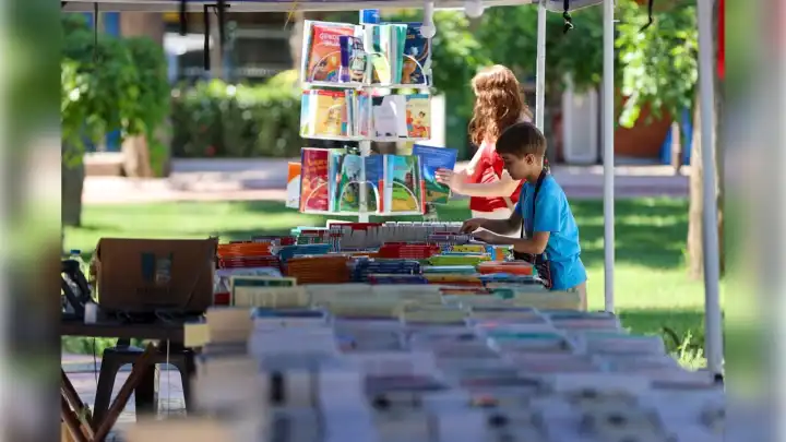 Hasanağa Bahçesi'nde kütür dopingi: Buca Kitap Günleri başladı
