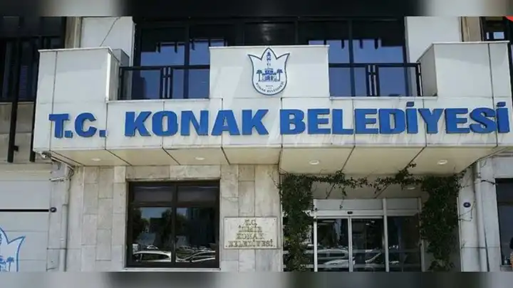Konak Belediyesi'nde istifa depremi