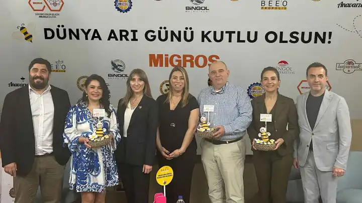 Migros Dünya Arı Günü'nde "Sürdürülebilir gelecek arılarla gelecek" konulu konferansa ev sahipliği yaptı