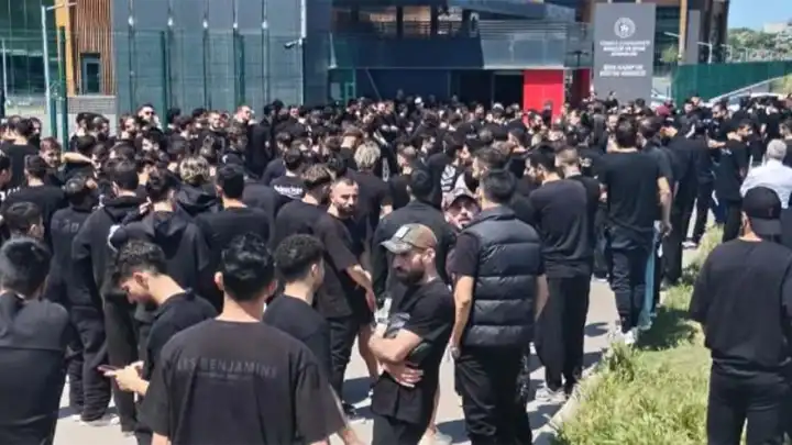 TFF'nin 3. Lig'deki yaş sınırı kararı sonrası yüzlerce futbolcu Riva’ya yürüdü