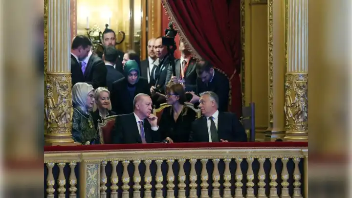 Cumhurbaşkanı Erdoğan, Macaristan Başbakanı Orban ile kültürel programa katıldı