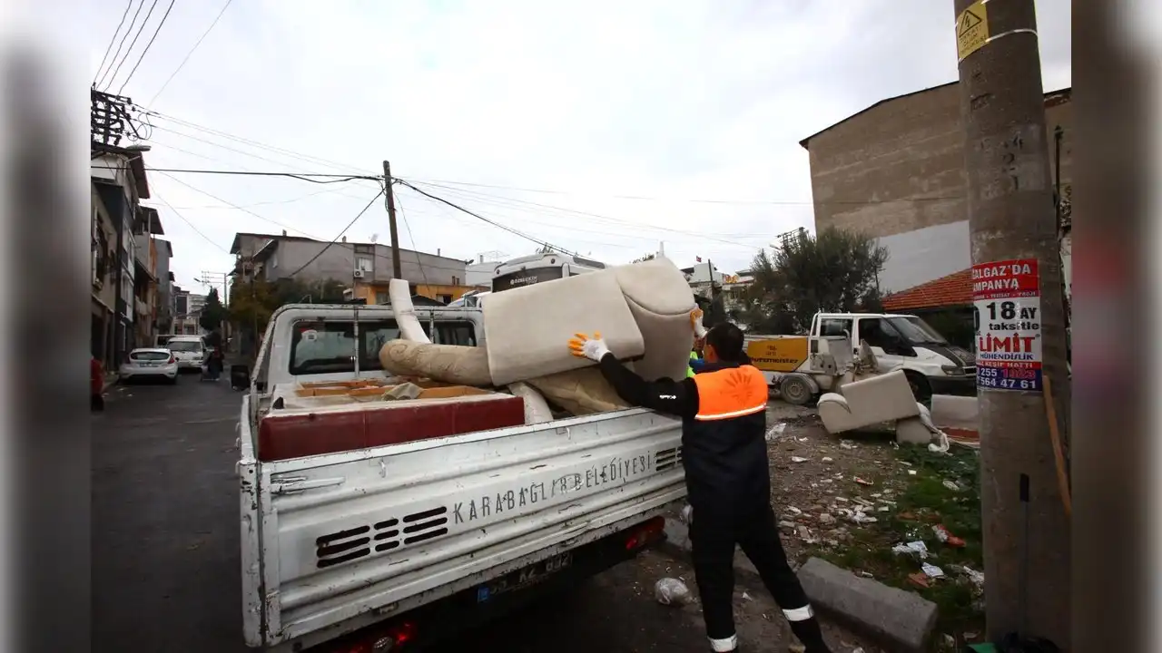Karabağlar'da çevre kirliliğine karşı mücadele haberinin görseli