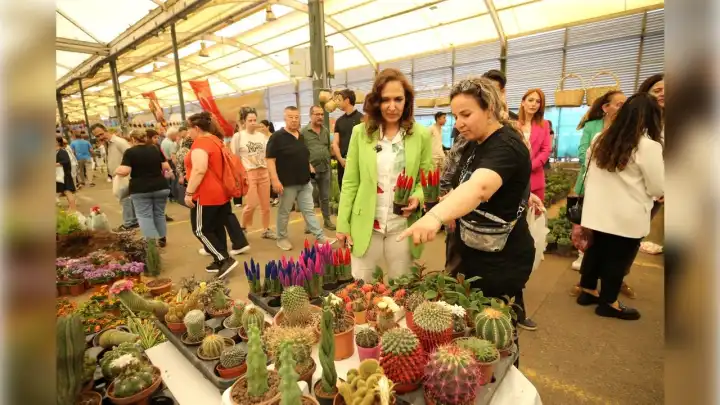 Karşıyaka'da Çiçek Festivali