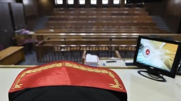 Kartal ve Ataşehir belediyelerine terör soruşturması: Belediye başkan yardımcıları ve meclis üyeleri hakim karşısında
