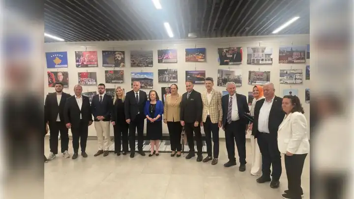 Kosova Türkleri Milli Bayramı İzmir'de coşkuyla kutlandı
