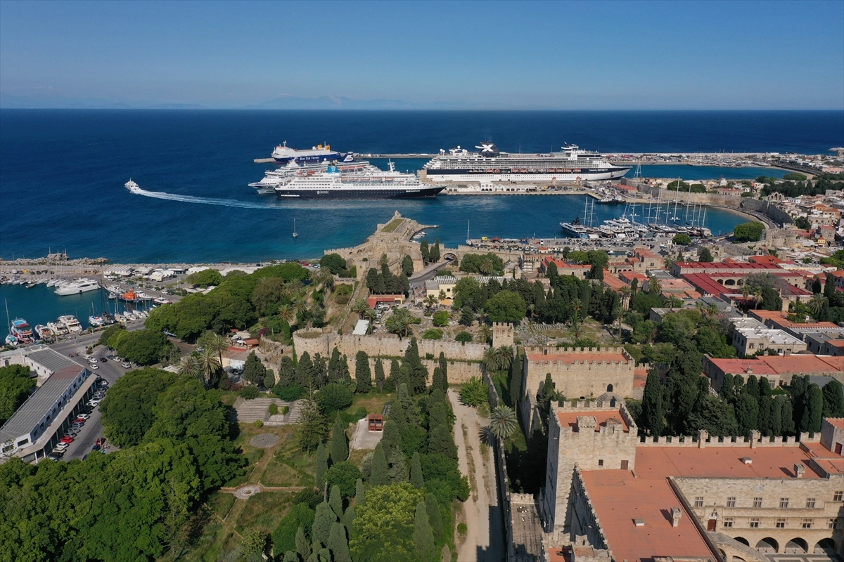Türkiye&#039;de Kruvaziyer Turizmi 2025’te Yükseliyor başlıklı video haberin görseli