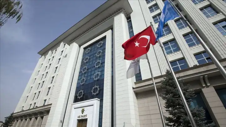 AK Parti’de kritik toplantı: Cumhurbaşkanı Erdoğan bakanlar ve vekillerle bir araya geldi