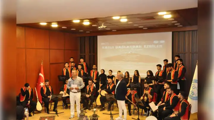 EÜ'de Karlı Dağlardan Ezgiler & Sivas Türküleri dinletisi