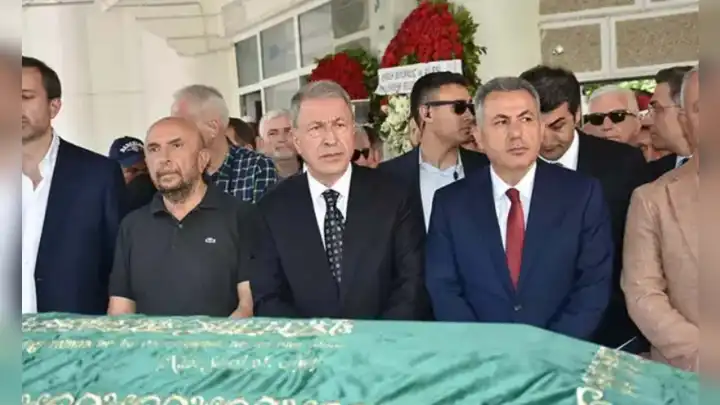 Hulisi Akar'ın acı günü