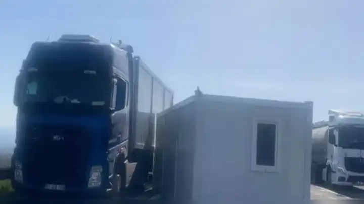  4 TIR zincirleme kazaya karıştı
