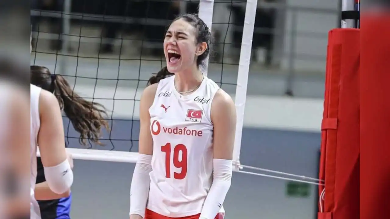 Aras Kargo, genç voleybolcu Defne Başyolcu'yu transfer etti haberinin görseli