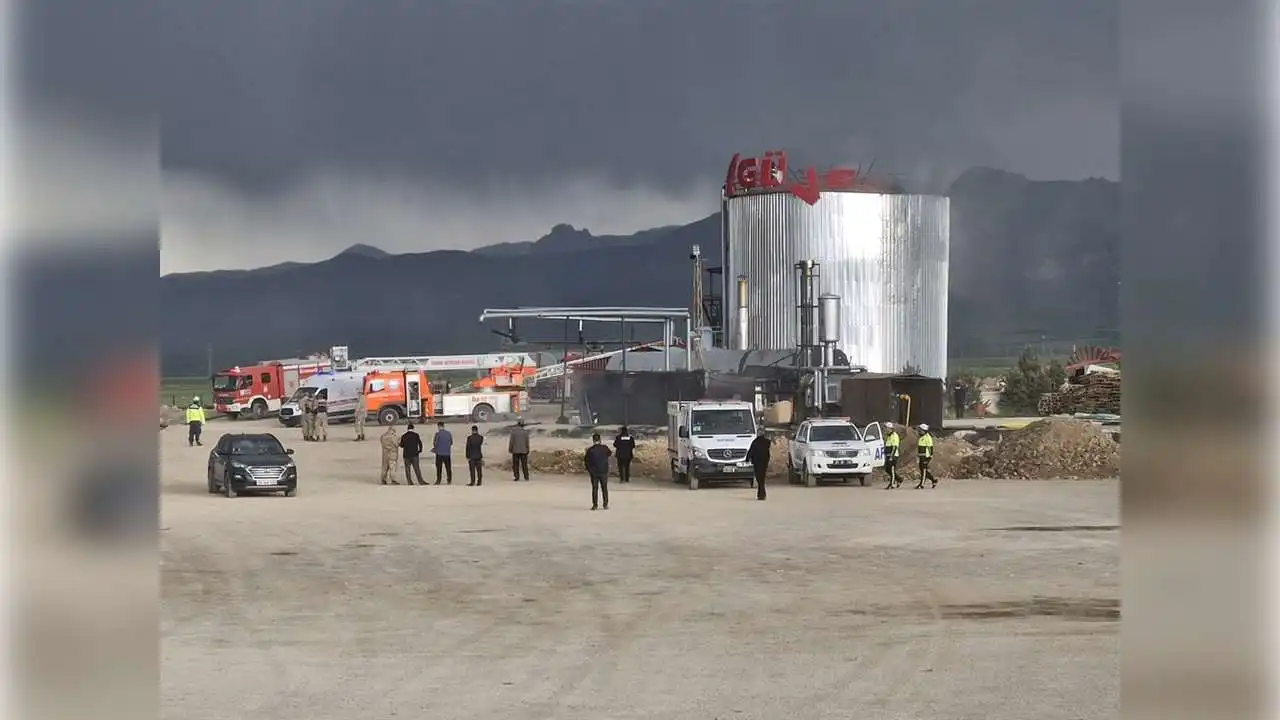 Asfalt üretim tesisinde gaz sıkışması kaynaklı patlama haberinin görseli