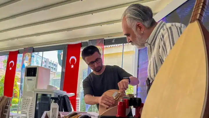 Bornova’da Çalgı Yapım Çalıştayı