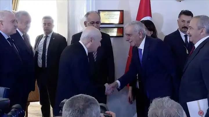DEM Parti MHP'yi ziyaret edecek