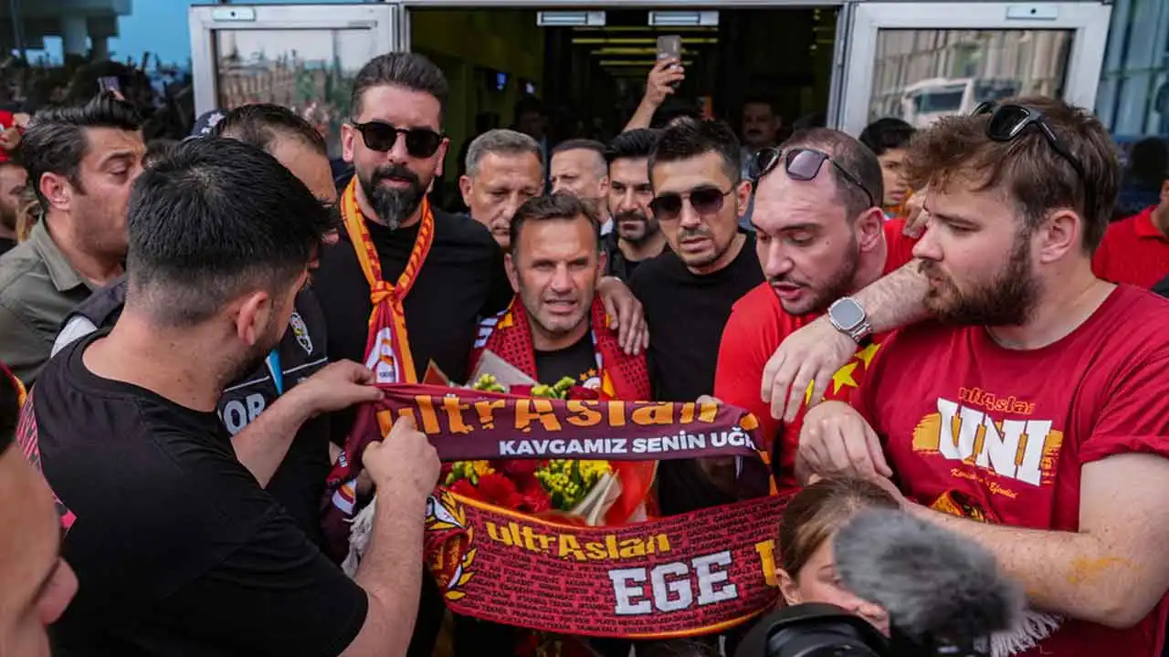 Galatasaray kafilesi, İzmir'de haberinin görseli
