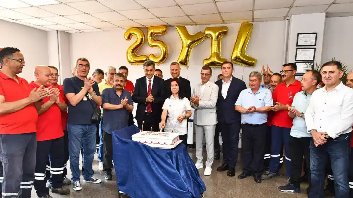 İzmir Metrosu 25'inci yılını kutluyor