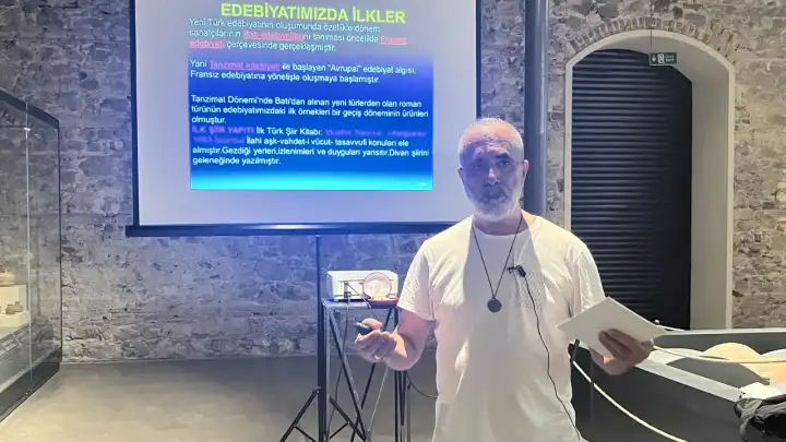 Türk Edebiyatında İlkler sunumu Işıkhan’ın anlatımıyla gerçekleşti