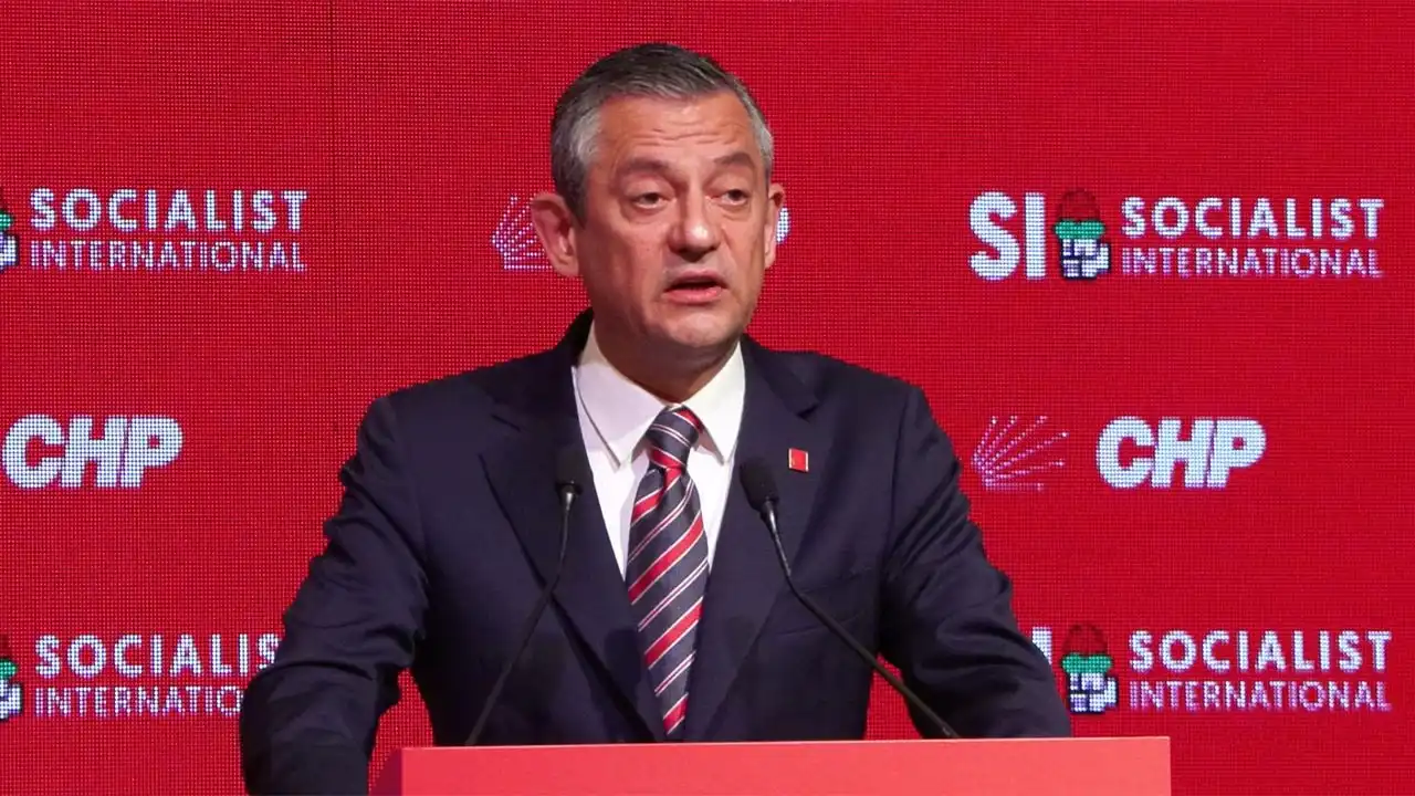 CHP lideri Özel: İdare Mahkeme iptal etmezse İmamoğlu ada olamıyor haberinin görseli