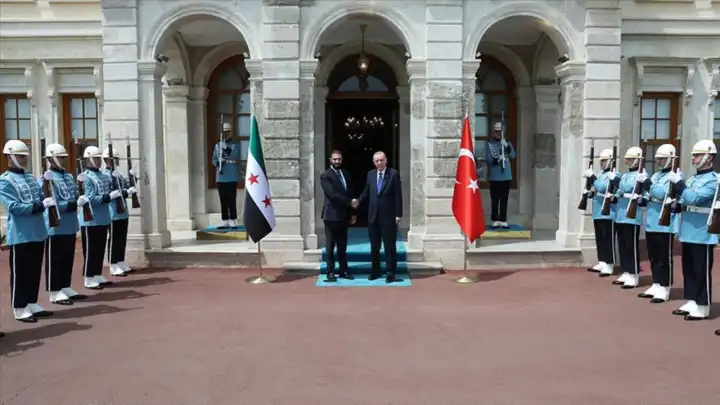 Cumhurbaşkanı Erdoğan, Şara ile Dolmabahçe’de bir araya geldi