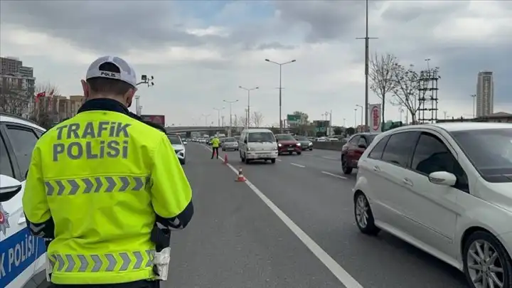 Galatasaray'ın şampiyonluk kutlamaları nedeniyle yarın bazı yollar trafiğe kapatılacak
