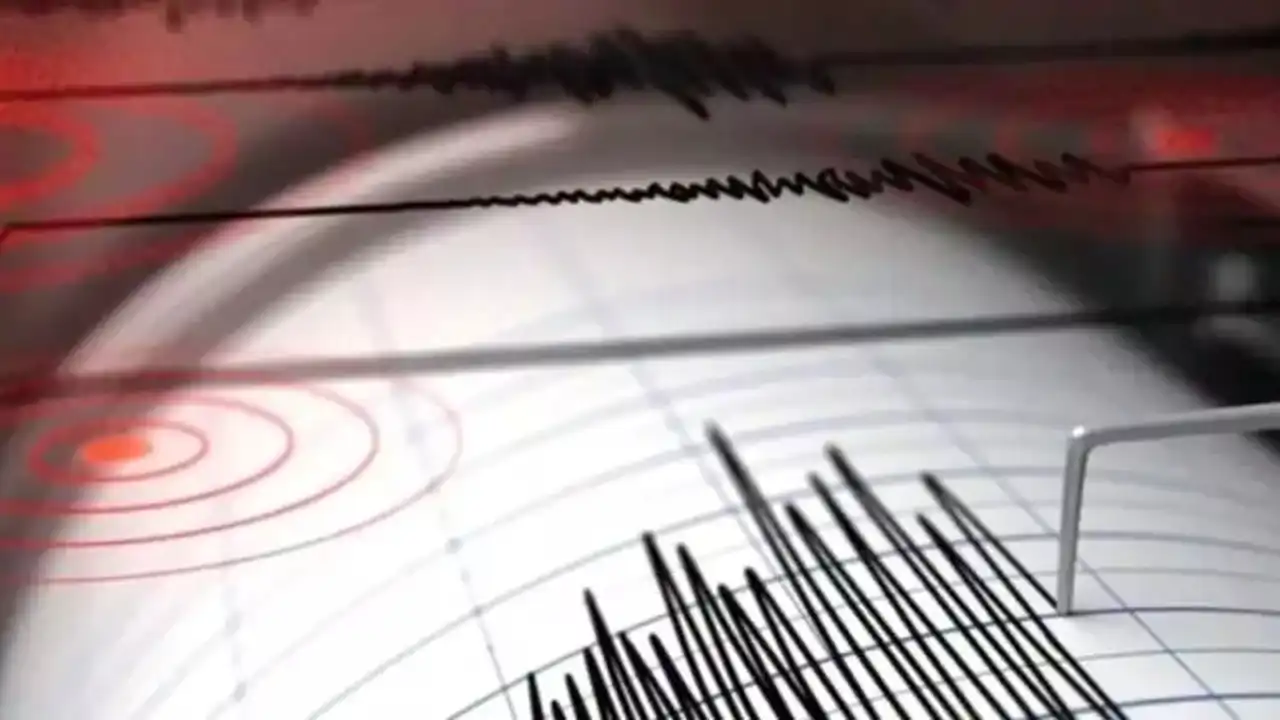 İzmir haber: İzmir'de deprem haberinin görseli