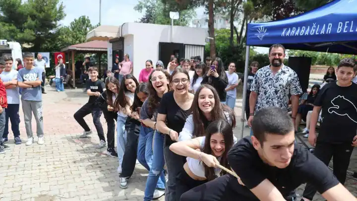 Karabağlar’da Bahar Şenliği coşkusu