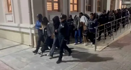 Konya’da masaj salonlarına fuhuş baskını: 74 kadın kurtarıldı